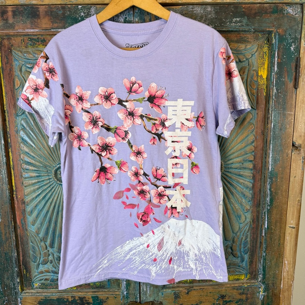 Fresh Laundry graphic tee Cherry Blossom Tokyo Japan